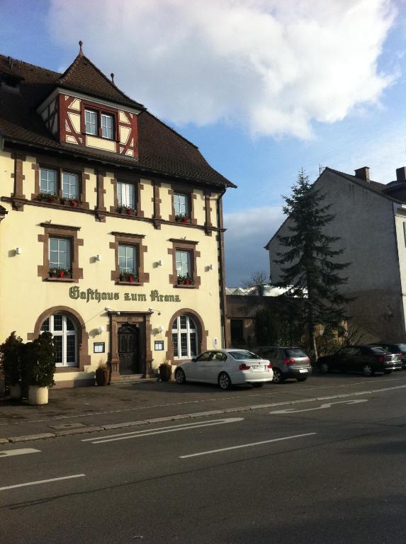 Gasthaus Zum Kranz เลอร์ราค ภายนอก รูปภาพ