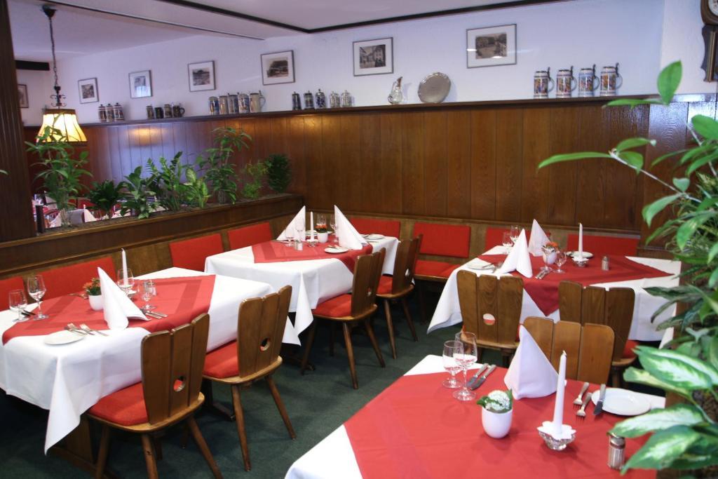 Gasthaus Zum Kranz เลอร์ราค ภายนอก รูปภาพ